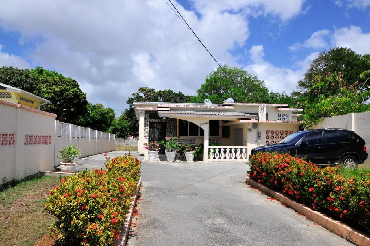 Welcome To The Unpretentious And Breezy Graceville, Steps Away From The Beach Saint James Exteriér fotografie