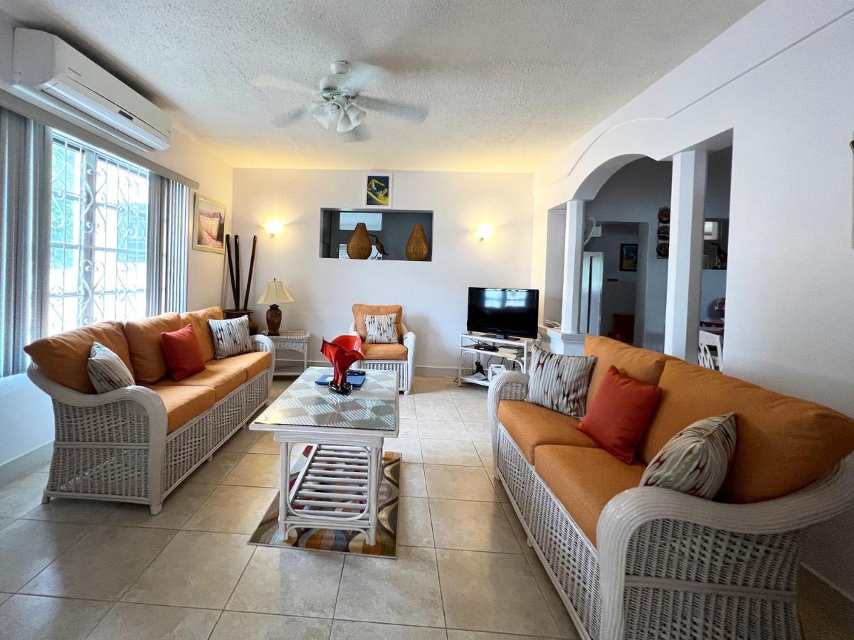 Welcome To The Unpretentious And Breezy Graceville, Steps Away From The Beach Saint James Exteriér fotografie